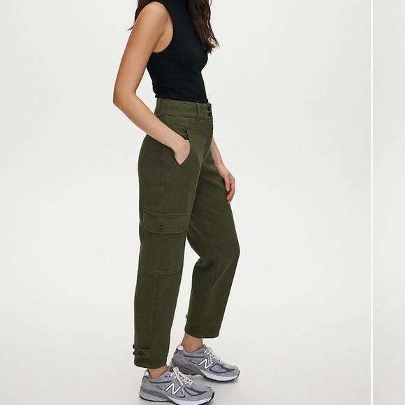 Aritzia Modern Cargo Pant - Picture 4 of 12